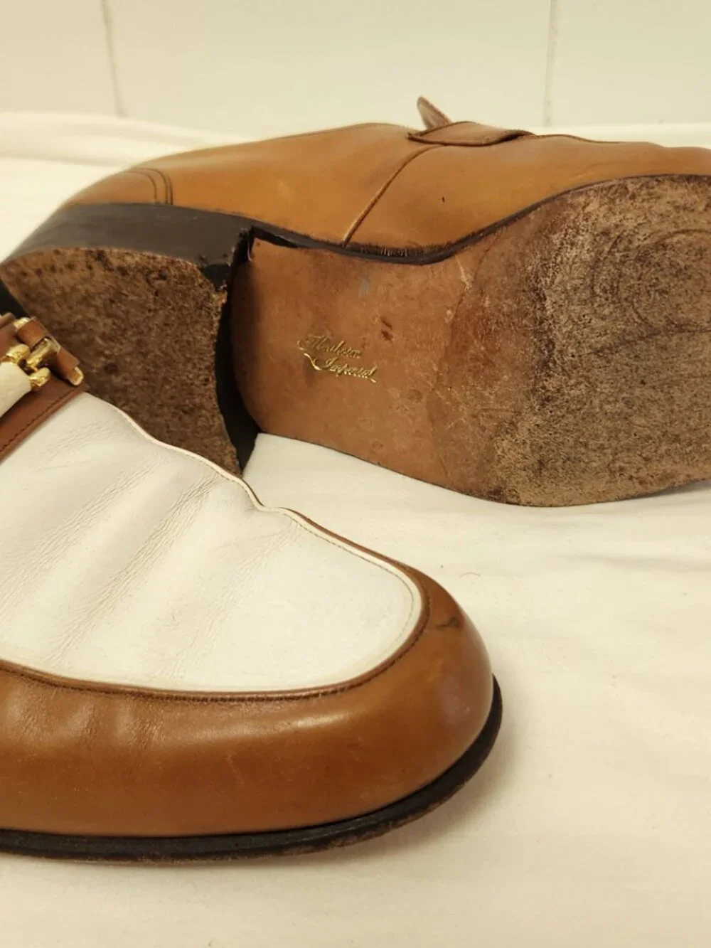 men's 1970s shoes 10.5 Florsheim Imperials two tone loafers